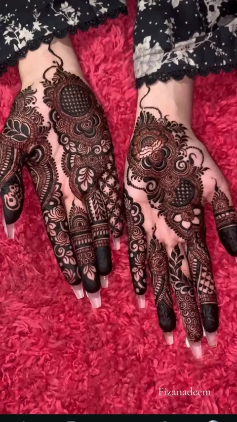 bridal stylish circle finger mehndi design