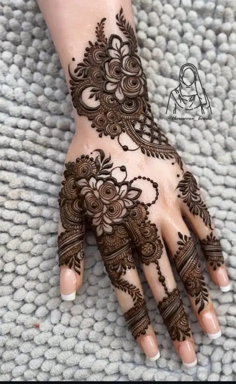 aesthetic arabic flower back hand mehndi design
