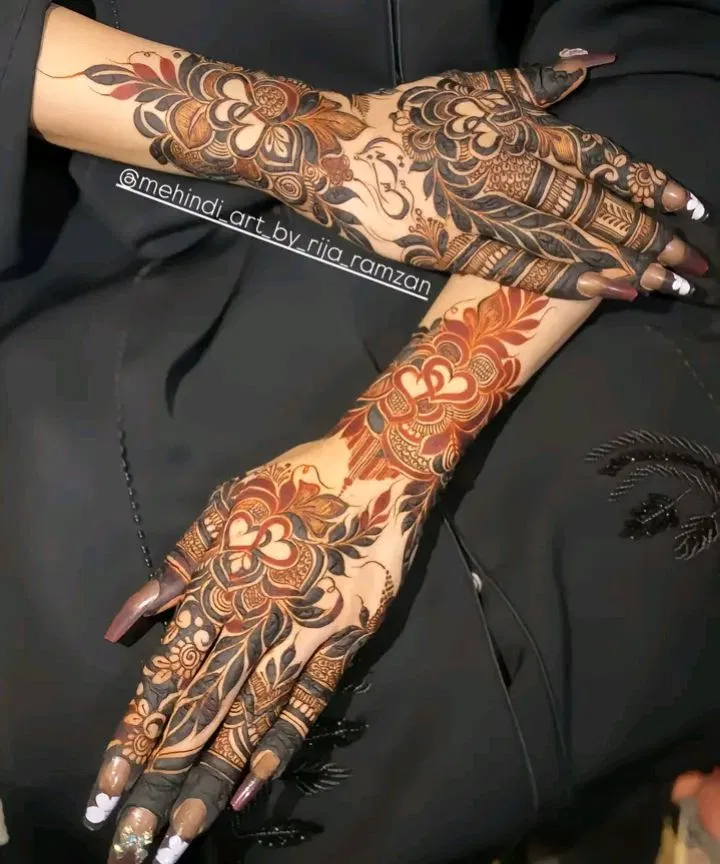 Arabic Dubai Back Hand Mehndi Design (5)