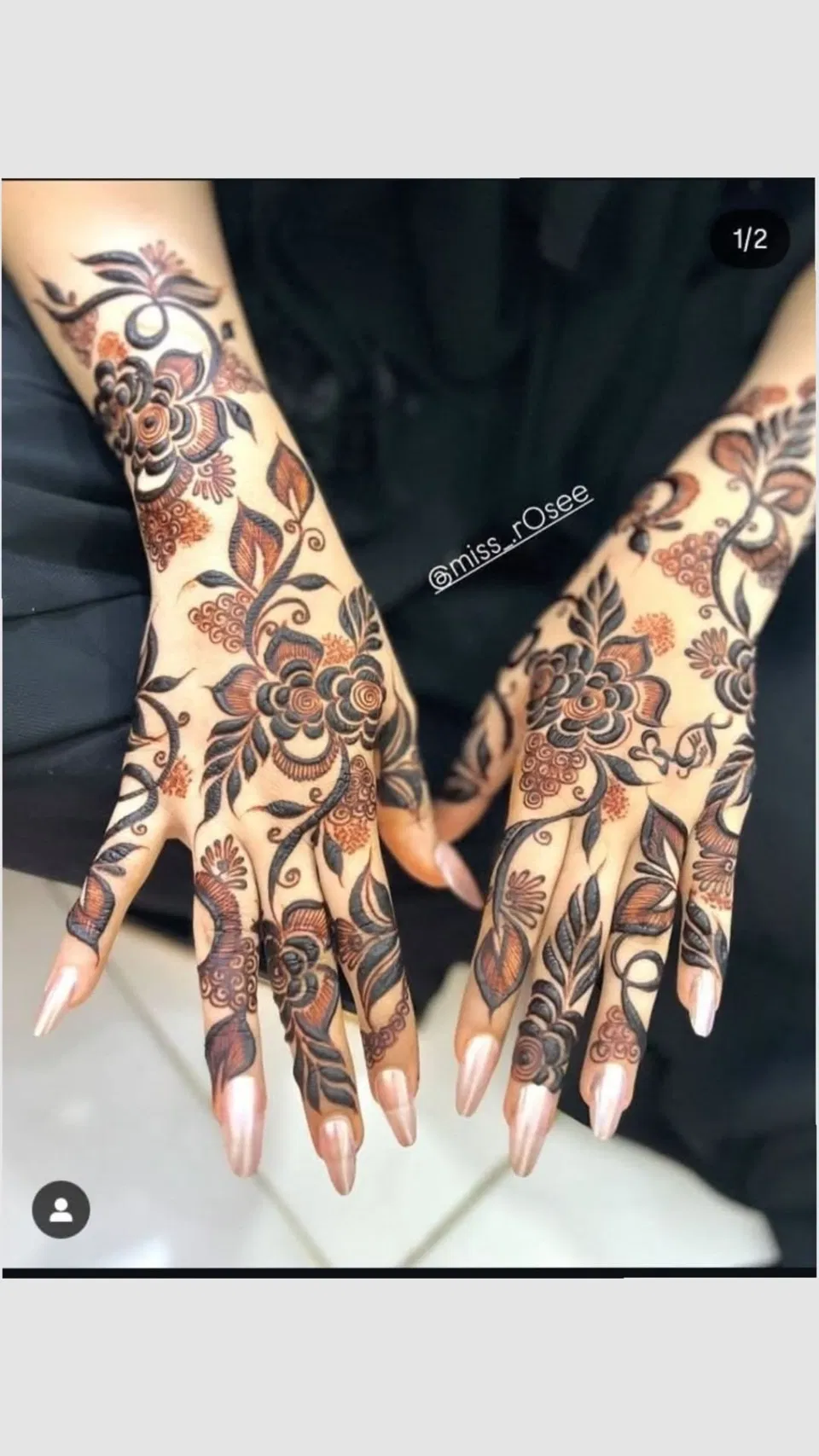 Aesthetic Arabic Back Hand Mehndi Design with Flowers for Eid (18)