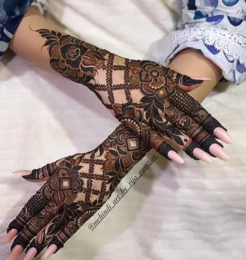 arabic dubai figure back hand mehndi design