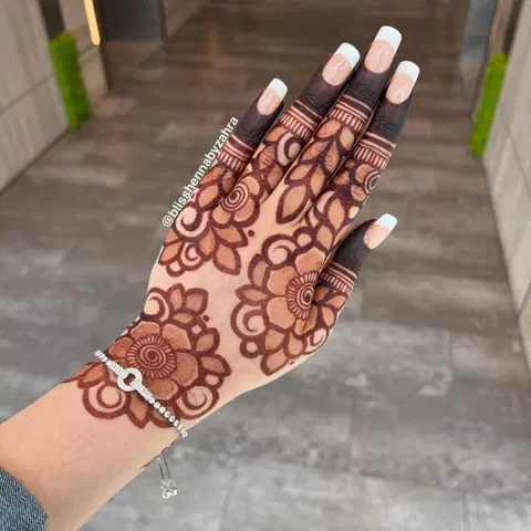 arabic simple flower back hand mehndi design