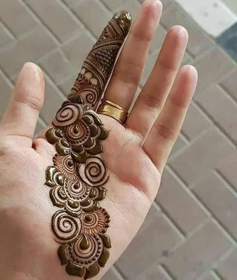 aesthetic royal bel finger mehndi design