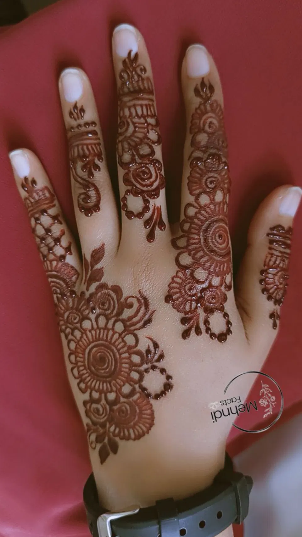 Finger Mehndi Design with Bel