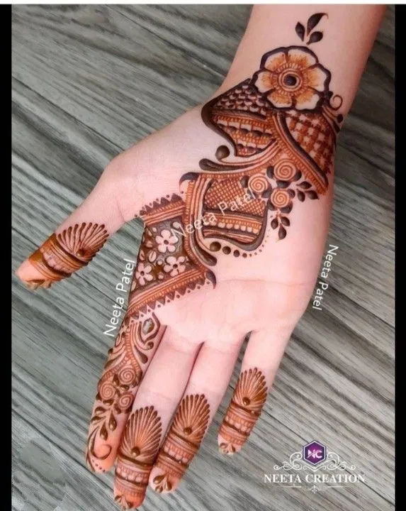 Arabic Simple Back Hand Mehndi Design with Bel and Flowers for Karwa Chauth
