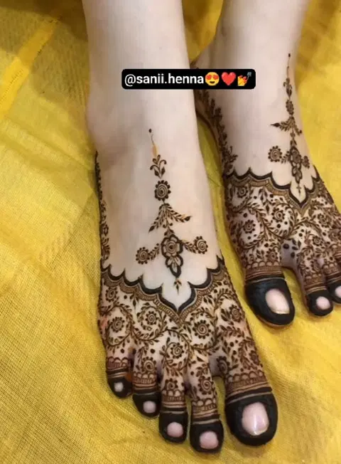 bridal indian heart foot mehndi design