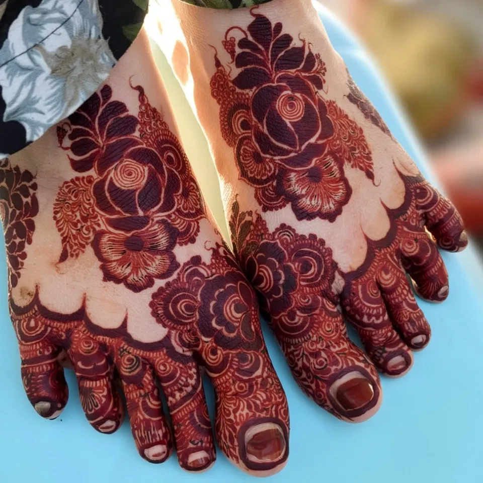 Bridal Pakistani Foot Mehndi Design with Flowers for Engagement