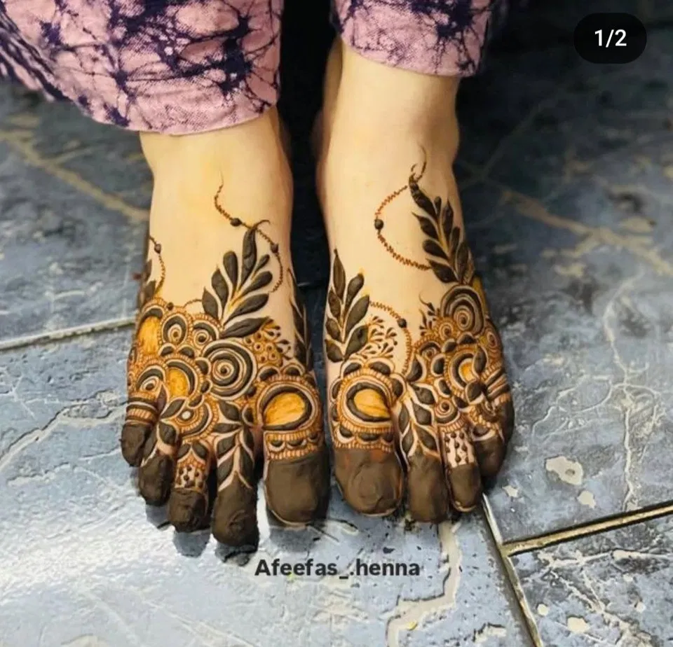 Arabic Pakistani Foot Mehndi Design