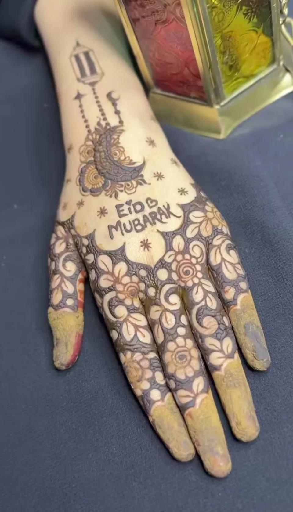 Dubai Simple Foot Mehndi Design with Moon